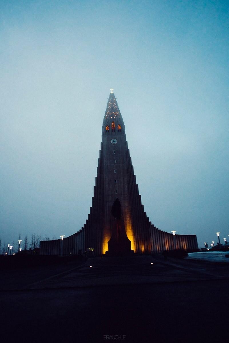 0015 iceland reykjavik hallgrimskirkja solfar sculpture - Iceland – Reykjavik Sightseeing and Hallgrímskirkja