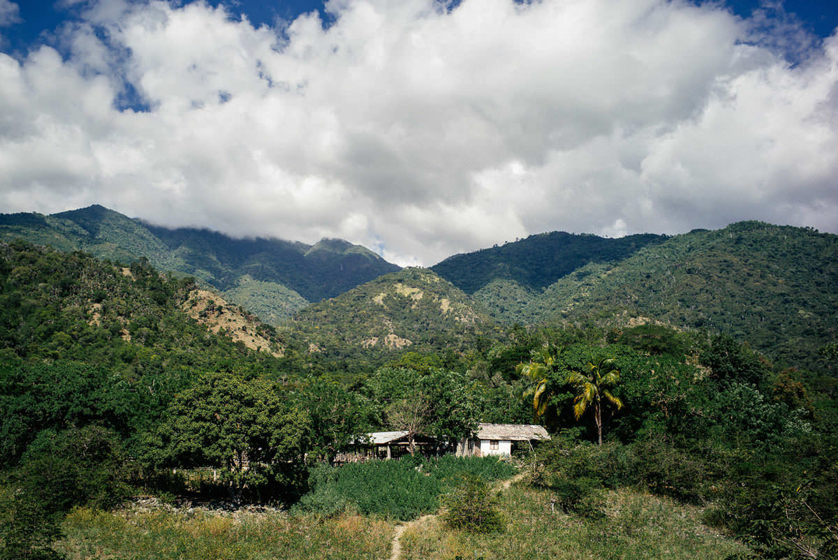 014 road santiago de cuba to pilon sierra maestra - Por la carretera rota de Santiago de Cuba a Pilón 014 road santiago de cuba to pilon sierra maestra - Por la carretera rota de Santiago de Cuba a Pilón