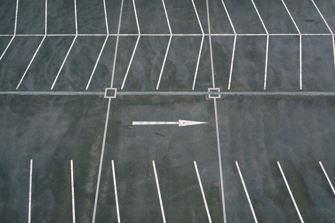 002 parkhaus universitaet konstanz luftaufnahmen - Aerial Shots of the Uni Konstanz Parking Garage – Lines in the Rainlight