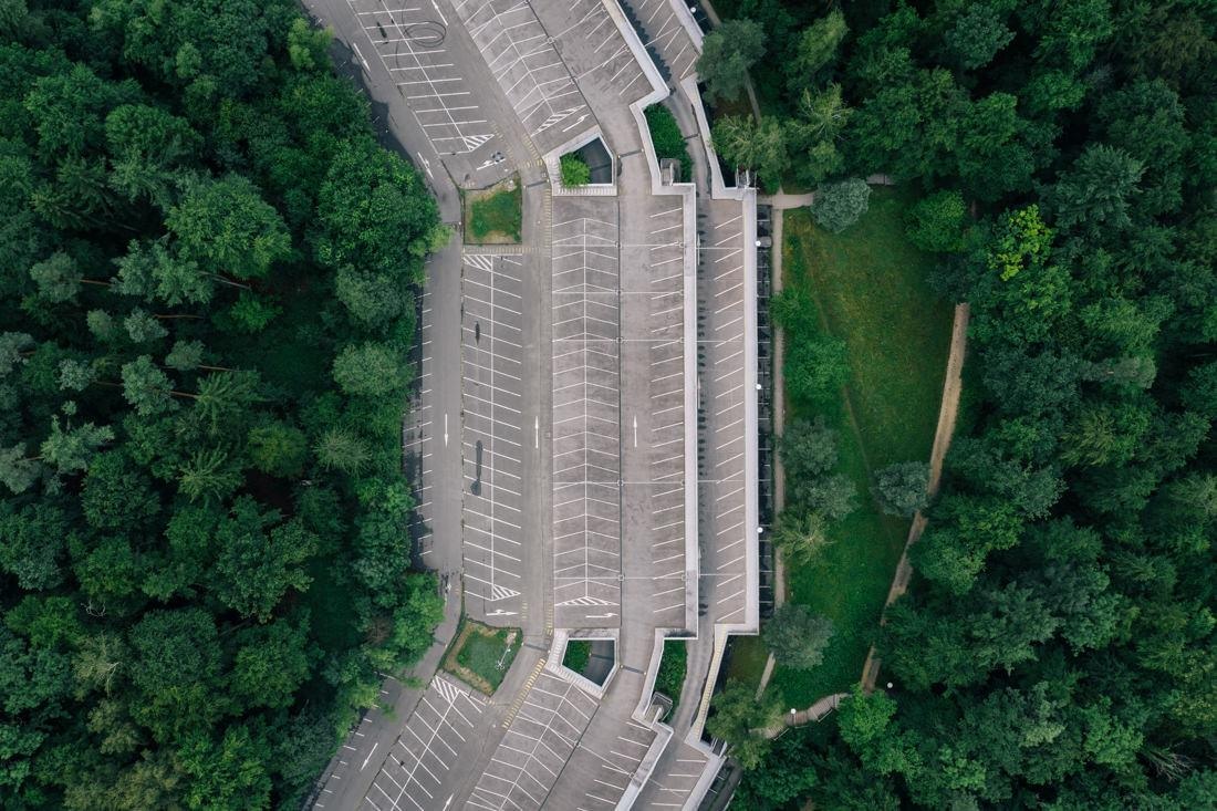 012 parkhaus universitaet konstanz luftaufnahmen - Aerial Shots of the Uni Konstanz Parking Garage – Lines in the Rainlight