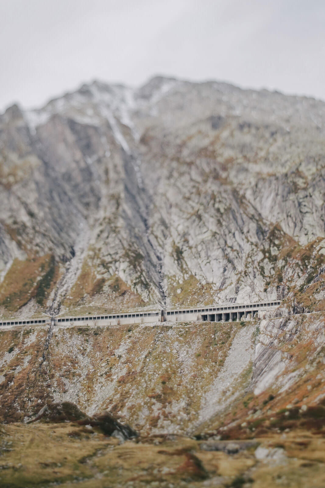 004 motorrad tremola restaurant offen - Tremola – The Old Gotthard Pass Road