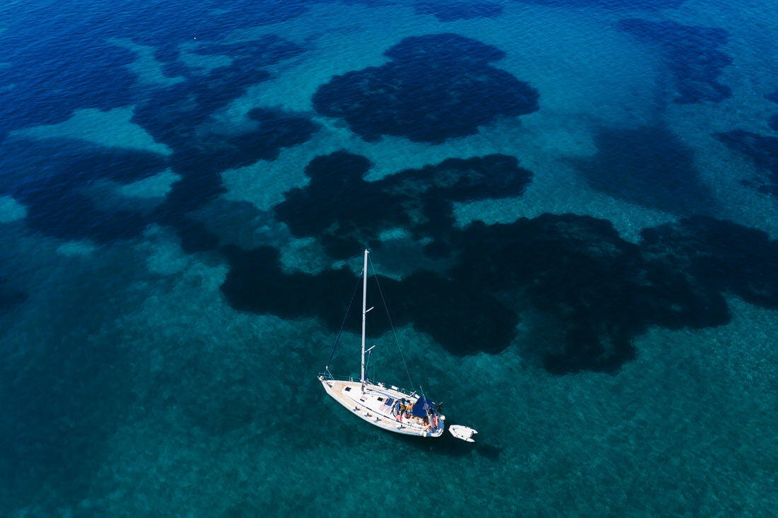 004 kroatien meer kueste drohne - Kroatiens Mittelmeerküste - Ein Sommer am Wasser