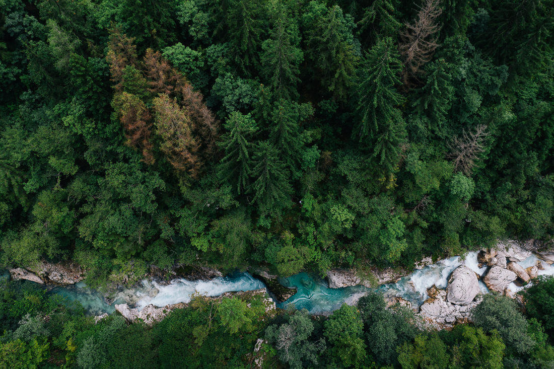 012 soca fluss slovenien wandern - The Soca Valley in Slovenia – Turquoise Waters and Peaks in Flight
