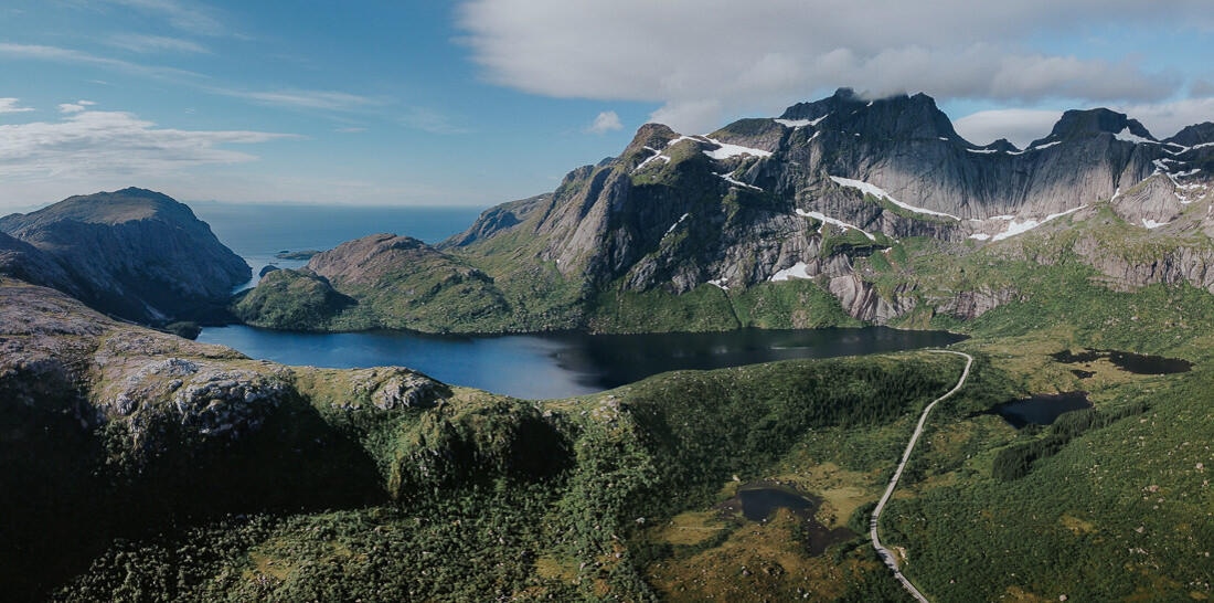026 luftaufnahme drohne norwegen lofoten camping - Road Trip Norway – An Adventure Between Sky and Wilderness