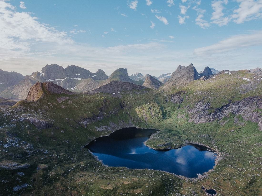 035 luftaufnahme drohne norwegen lofoten camping - Road Trip Norway – An Adventure Between Sky and Wilderness
