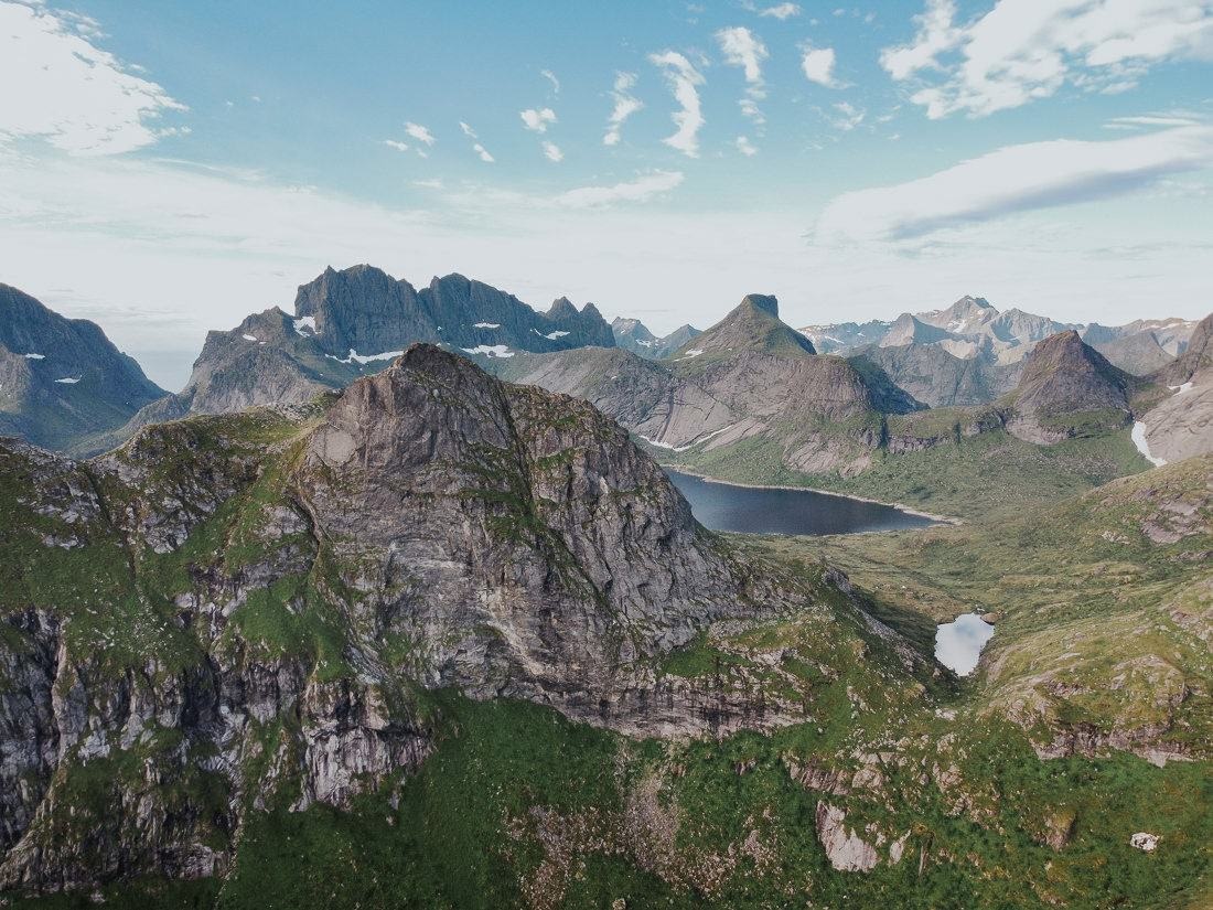 036 luftaufnahme drohne norwegen lofoten camping - Road Trip Norway – An Adventure Between Sky and Wilderness
