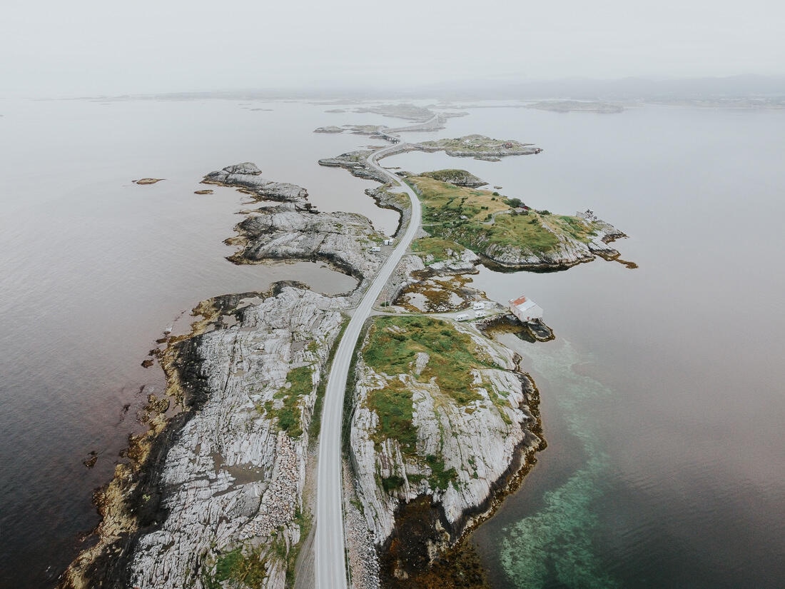 041 luftaufnahme drohne norwegen lofoten camping - Road Trip Norway – An Adventure Between Sky and Wilderness