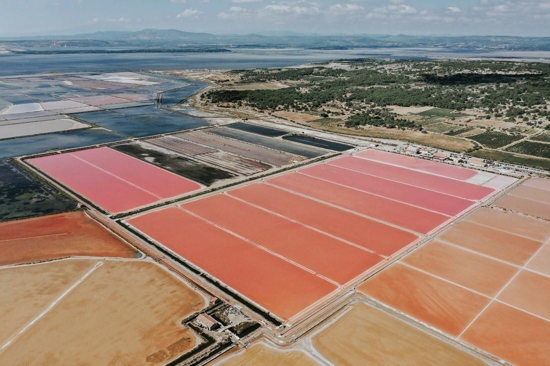 Salinas en Francia – Un estallido de color desde el aire