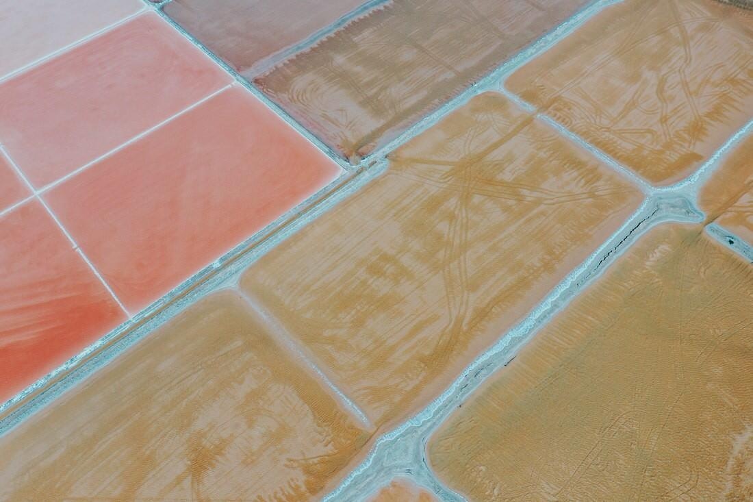 020 storyboard - Salinas en Francia – Un estallido de color desde el aire