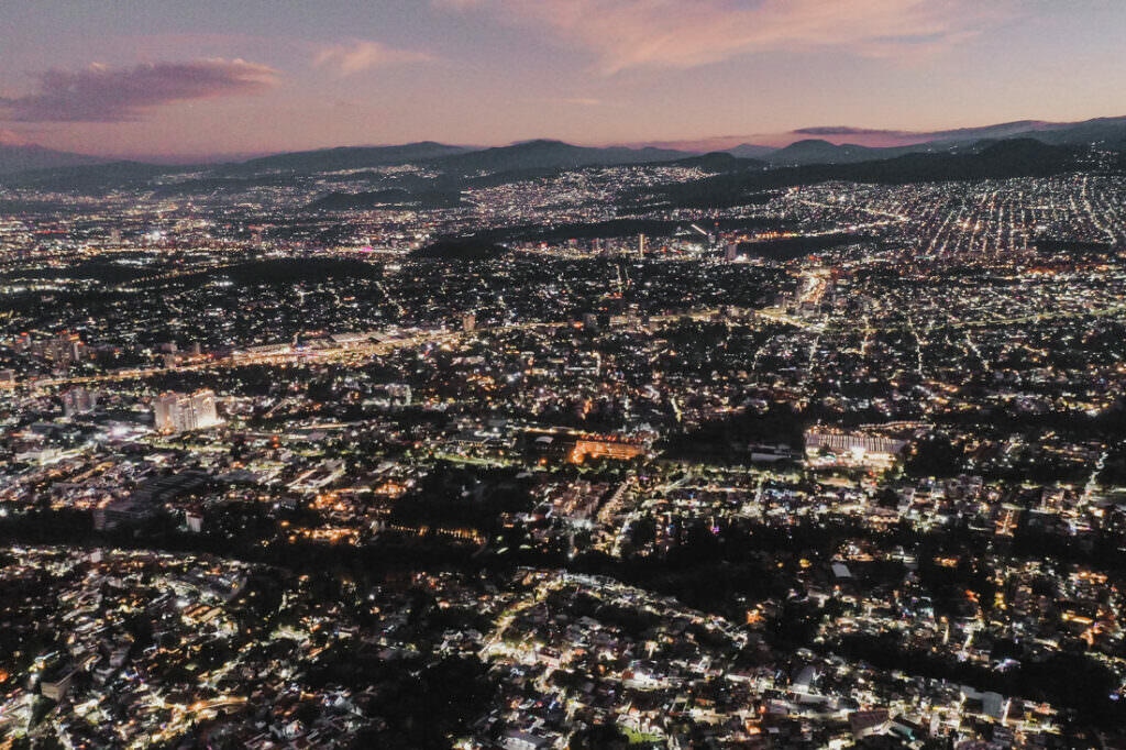 025 luftaufnahmen mexico city djimavic 1 1024x682 - Aerial Views of Mexico City – A Dance in Morning and Nightlight