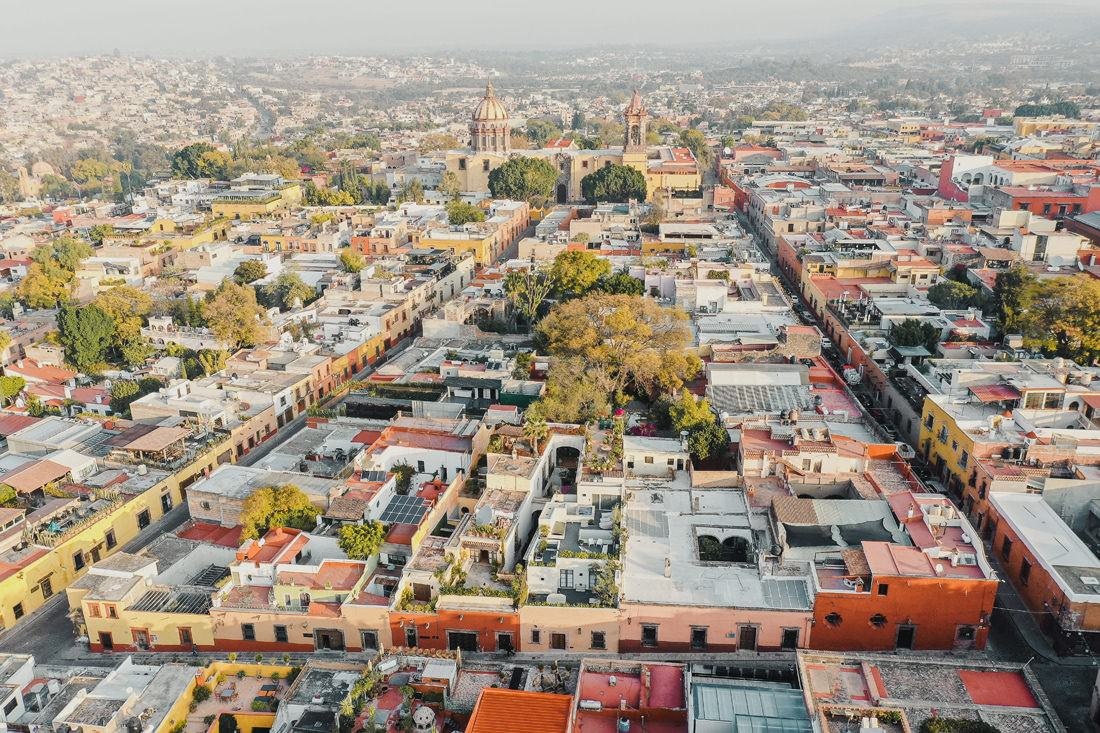 013 luftaufnahmen san miguel de allende drohne 1 - San Miguel de Allende desde el aire – Un juego de colores y luz