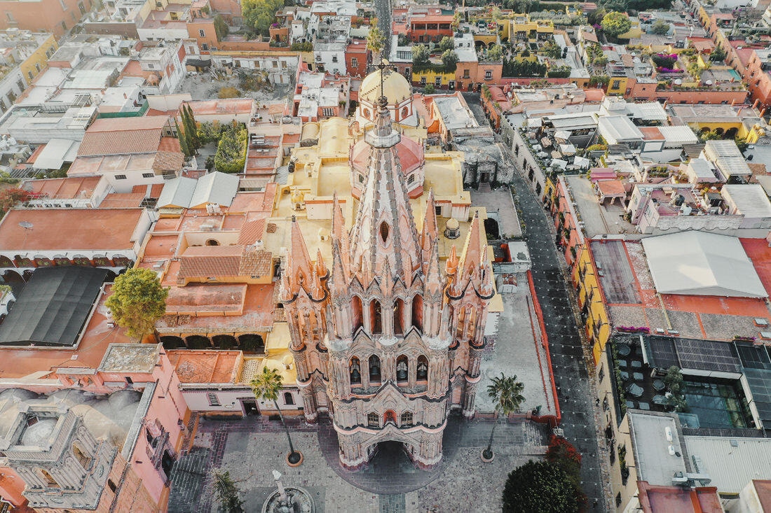 019 luftaufnahmen san miguel de allende drohne 1 - San Miguel de Allende desde el aire – Un juego de colores y luz