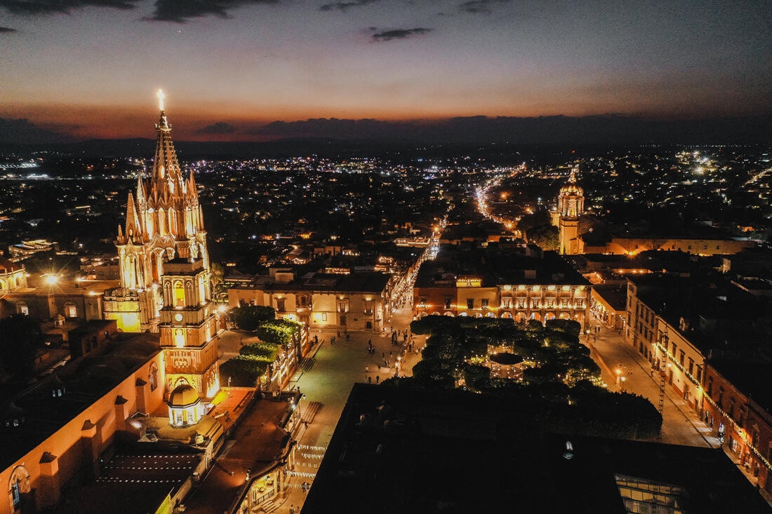 028 luftaufnahmen san miguel de allende drohne 1 - San Miguel de Allende desde el aire – Un juego de colores y luz