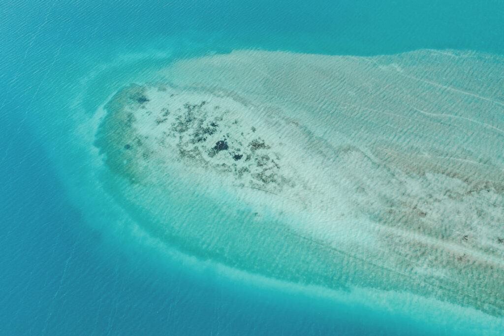 031 bacalar lagune mexiko drohne 1 1024x682 - Die Piratenbucht von Bacalar – Ein Tanz aus Farben und Geschichte