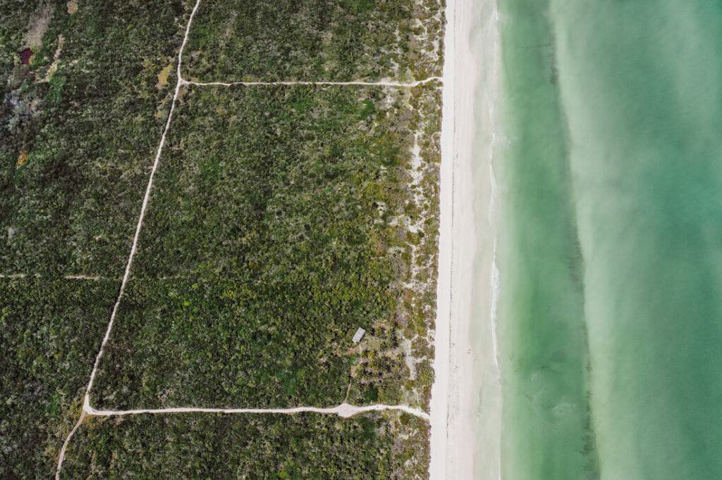 009 strand yucatan salzfelder elcuyo 1024x682 - Yucatán desde el cielo – Donde la playa y los colores bailan 009 strand yucatan salzfelder elcuyo 1024x682 - Yucatán desde el cielo – Donde la playa y los colores bailan