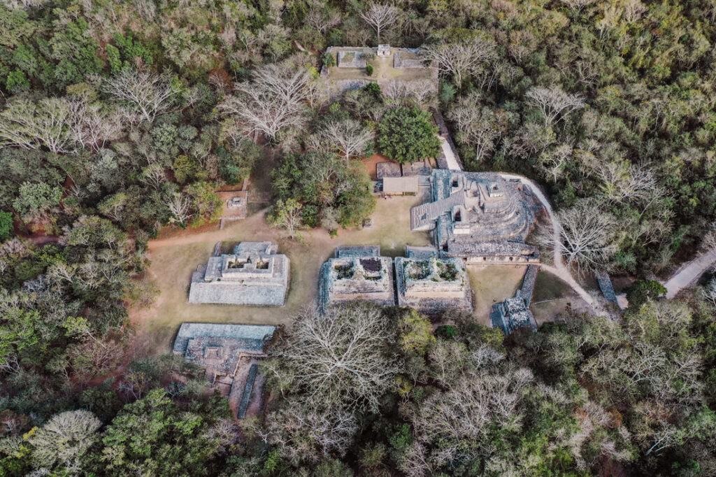 016 mexiko tempel yucatan 1024x682 - Alte Tempel und die gelbe Stadt Izamal – Yucatán aus der Höhe