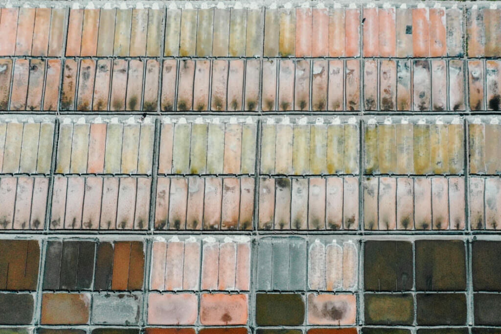031 aveiro salzfelder portugal drohne 1024x682 - Salt Fields of Aveiro: A Play of Color and Structure