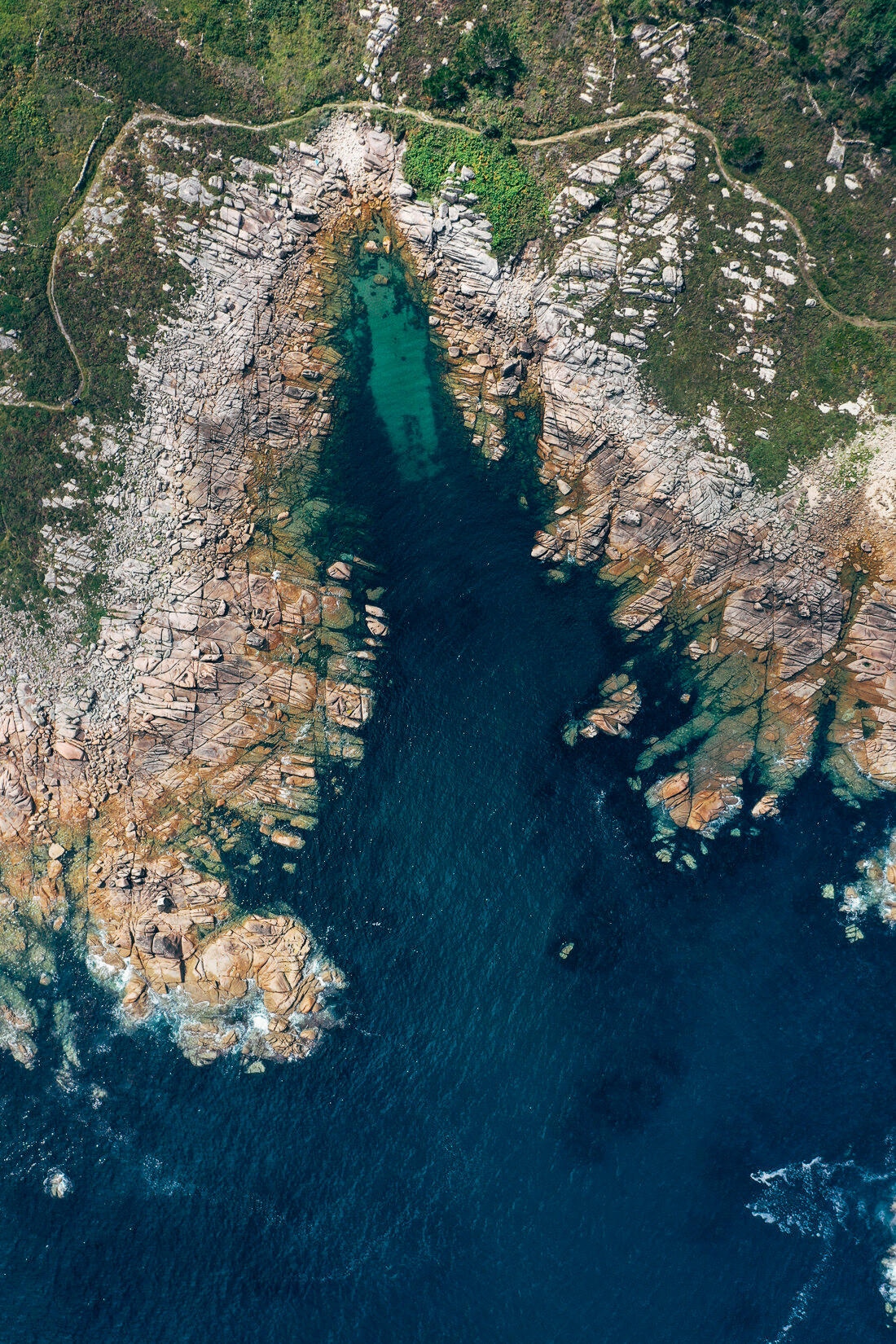 022 galizien kueste drohne luftaufnahme - Drone Images of the Northern Galician Coast – Rugged Beauty from the Air