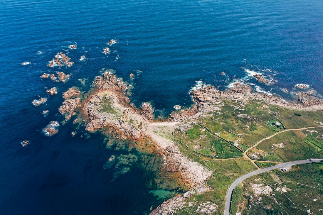 027 galizien kueste drohne luftaufnahme - Drone Images of the Northern Galician Coast – Rugged Beauty from the Air