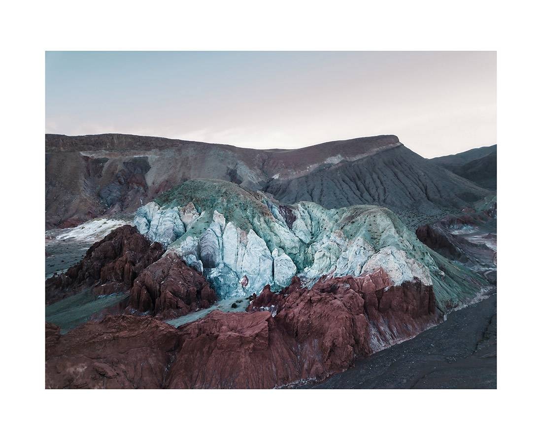 atacama 0007 web - Atacama 07 - Dynamische Luftaufnahme über das Valle de Acoriris
