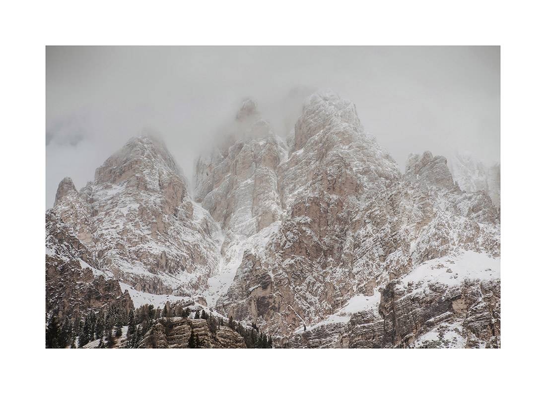 dolomiten i2v 0004 web - Dolomiten 03 - Wintermajestät – Wolken ziehen über die Dolomiten-Gipfel