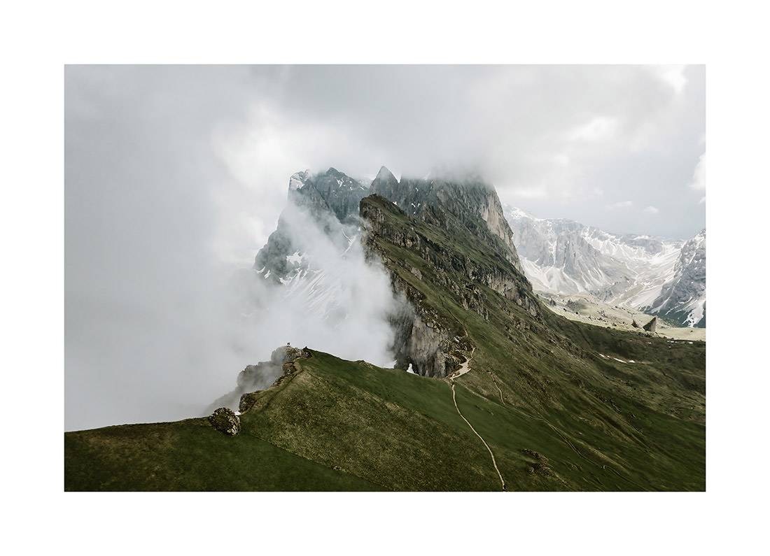 dolomiten i2v 0031 web - Dolomiten 22 - Majestätischer Flug über die Seceda-Berge in den Dolomiten