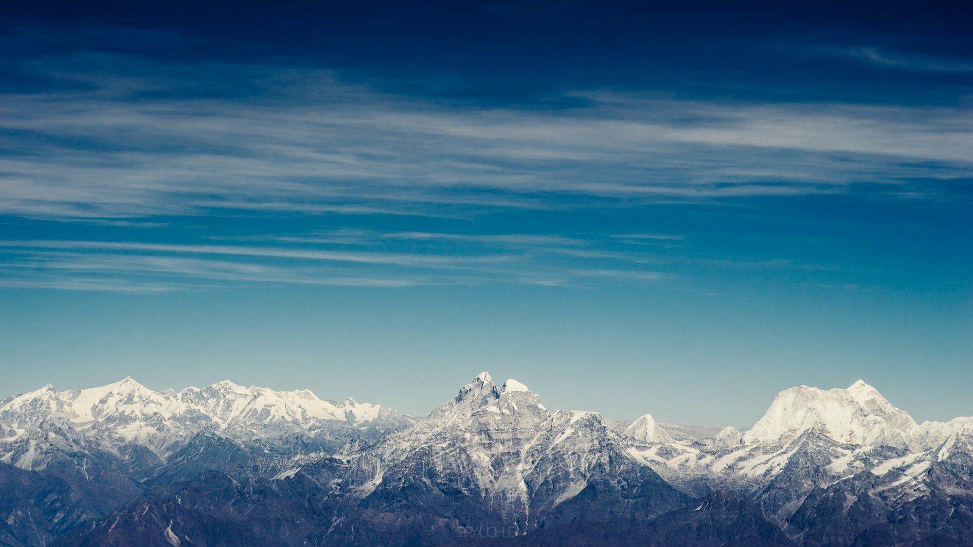 flight tibet nepal lhasa kathmandu everest himalaya 0015 - Flight over the Himalayas to Kathmandu
