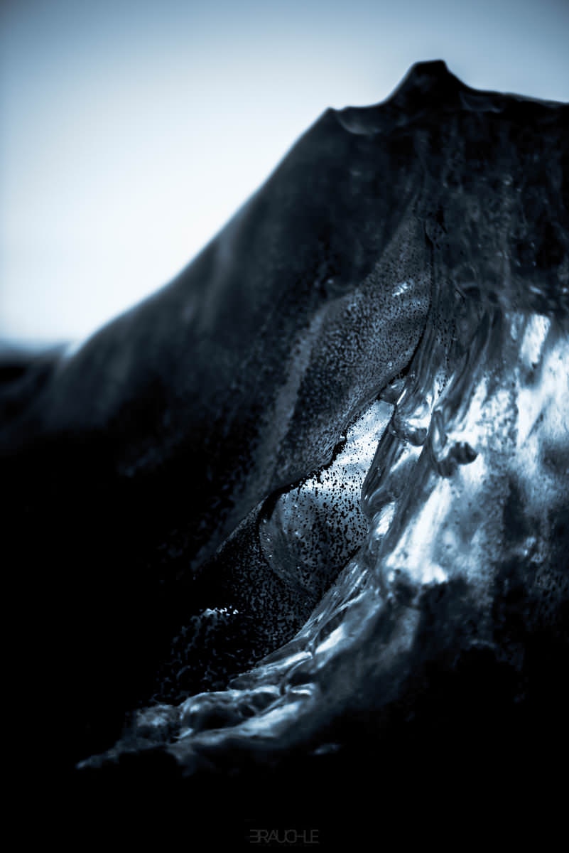 iceland joekulsarlon black sand beach 5 - Black Beach at Jökulsárlón