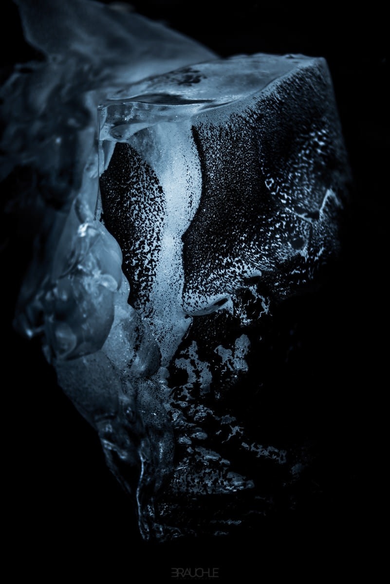 iceland joekulsarlon black sand beach 9 - Black Beach at Jökulsárlón