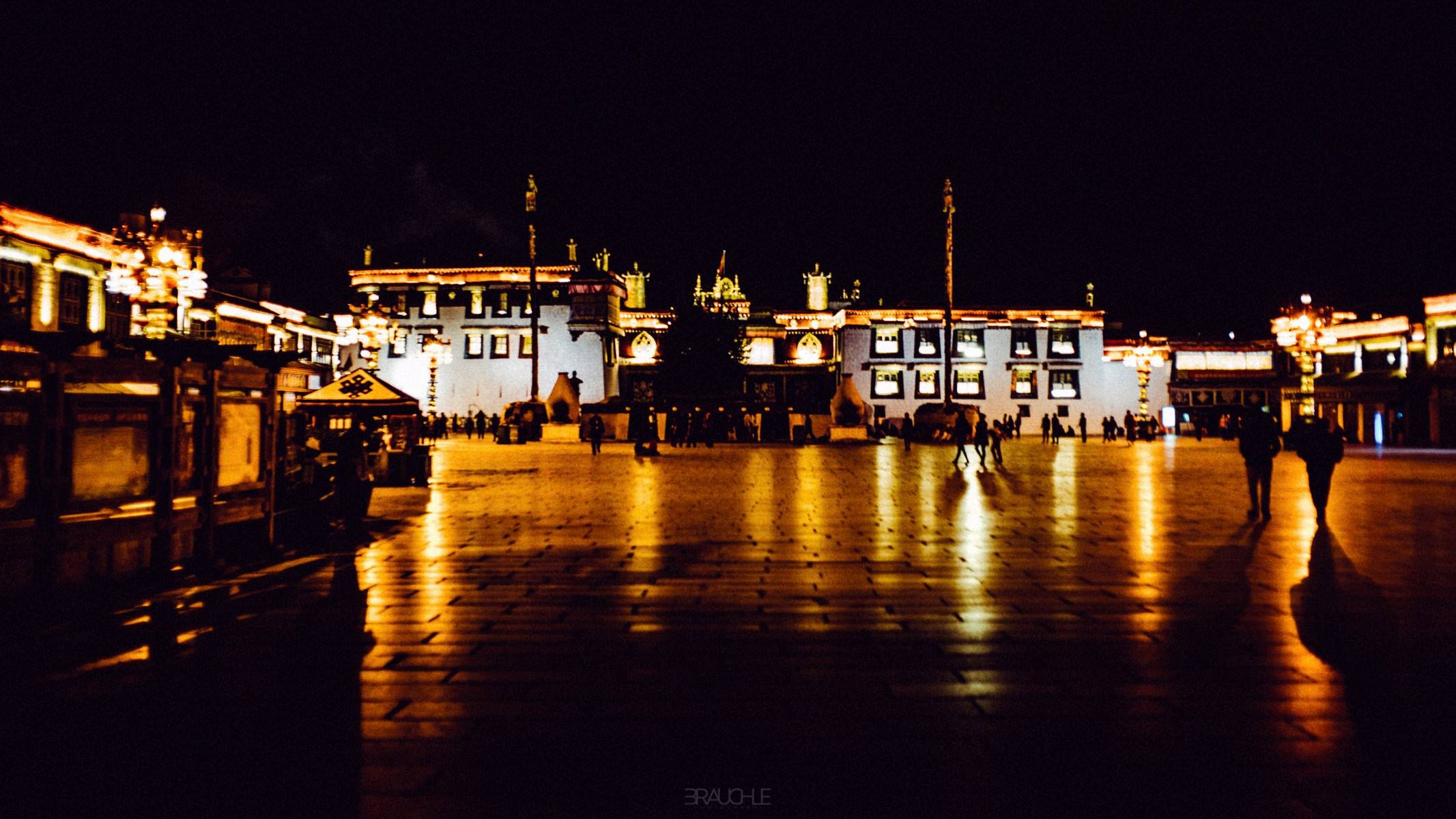 lhasa barkhor square 0001 - Lhasa - Barkhor Square