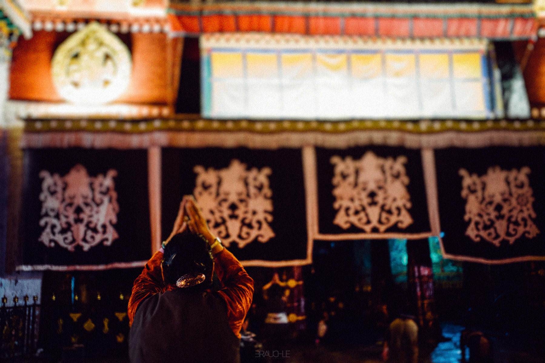 lhasa barkhor square 0003 - Lhasa - Barkhor Square
