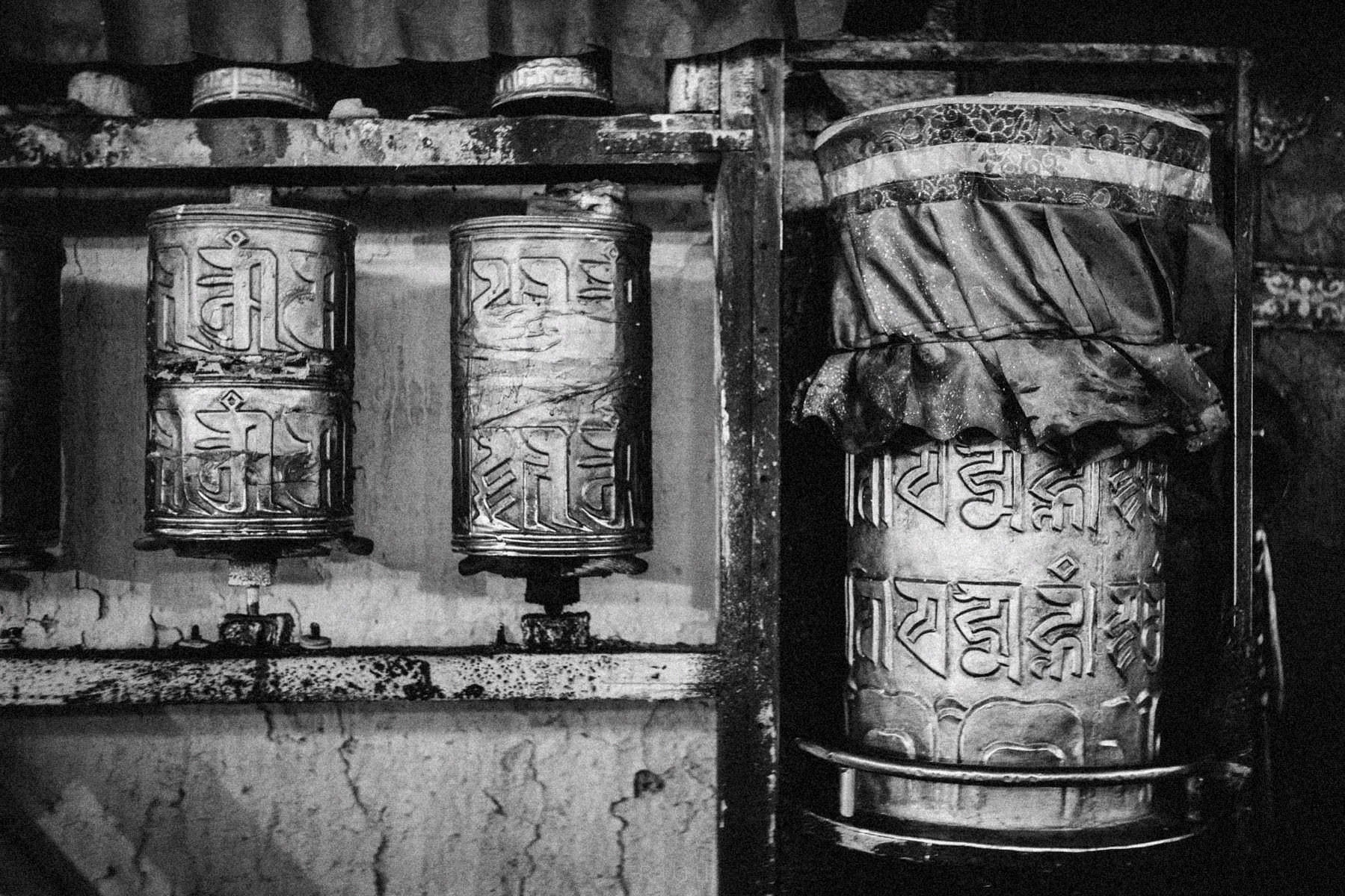 lhasa barkhor square 0004 - Lhasa - Barkhor Square