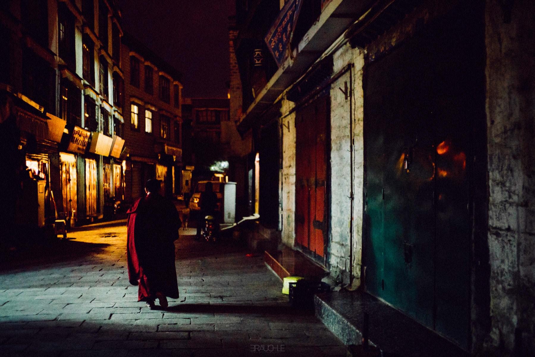 lhasa barkhor square 0011 - Lhasa - Barkhor Square