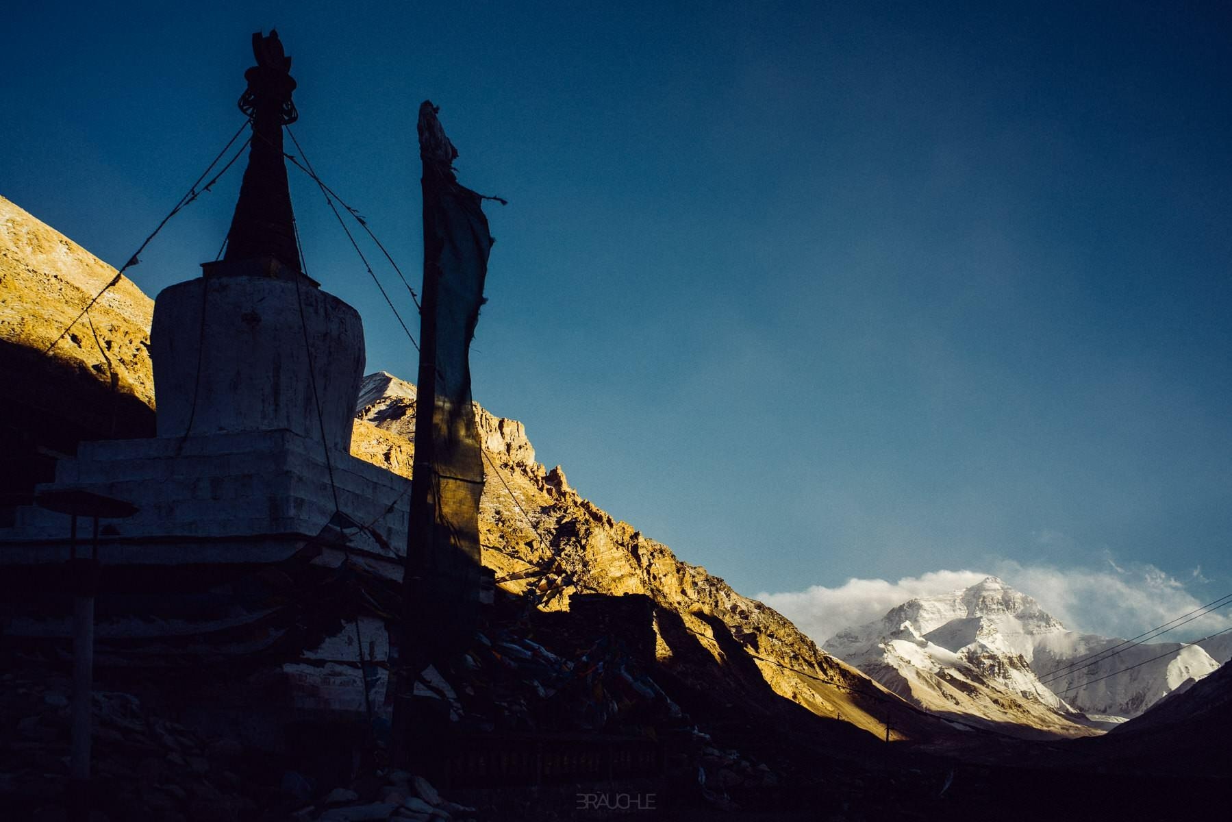 mount everest rongpu monastry sunset 0022 - Mount Everest / Qomolangma mount everest rongpu monastry sunset 0022 - Mount Everest / Qomolangma