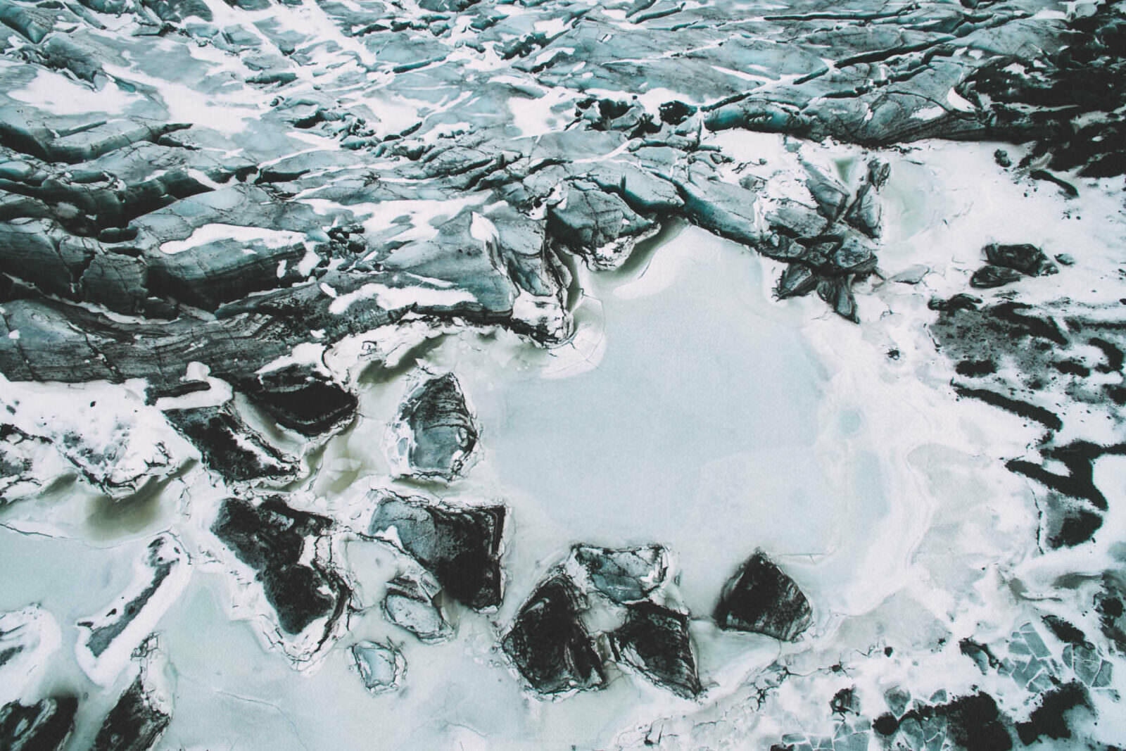 skaftafell glacier drone svinafellsjokul iceland 0007 - Islandia – Tomas aéreas del paisaje glaciar en el Parque Nacional Skaftafell