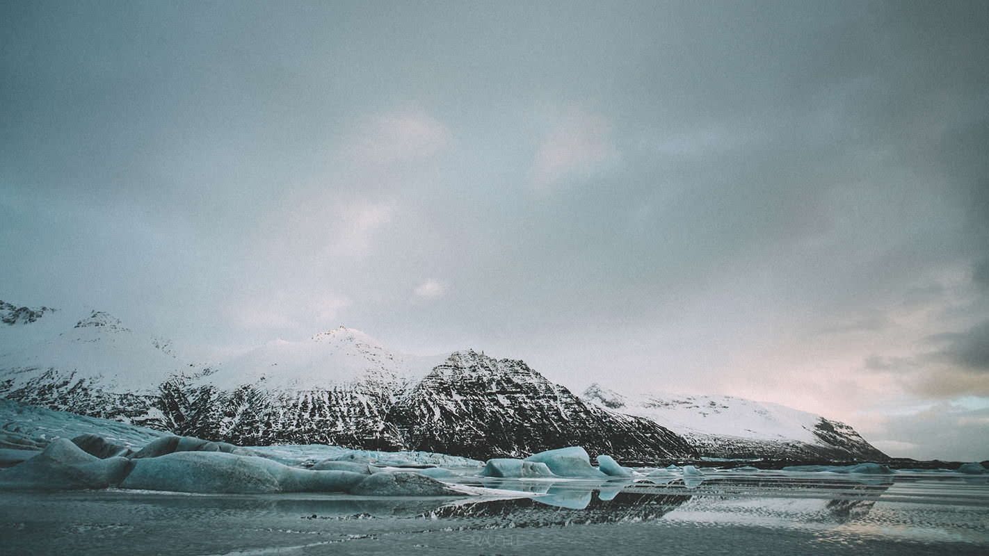 skaftafell glacier drone svinafellsjokul iceland 0021 1 - Islandia – Tomas aéreas del paisaje glaciar en el Parque Nacional Skaftafell