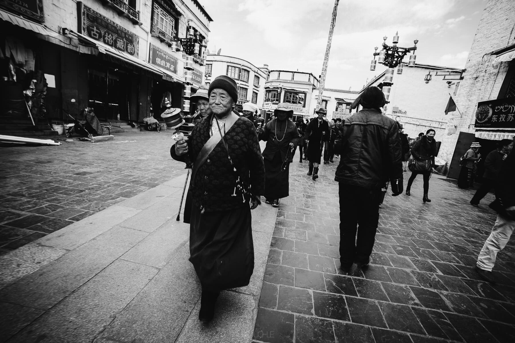 tibet lhasa barkhor street square 0004 - Lhasa – Barkhor Street tibet lhasa barkhor street square 0004 - Lhasa – Barkhor Street