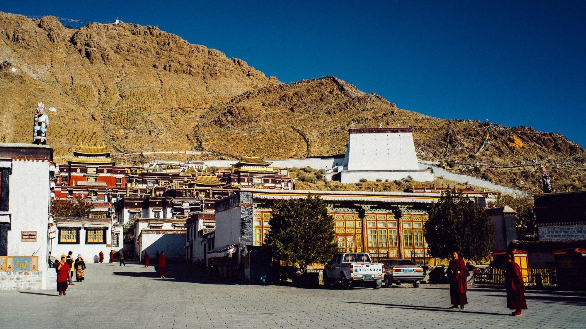 tibet xigaze everest shekar lhasa 0001 - From Xigaze to Shegar