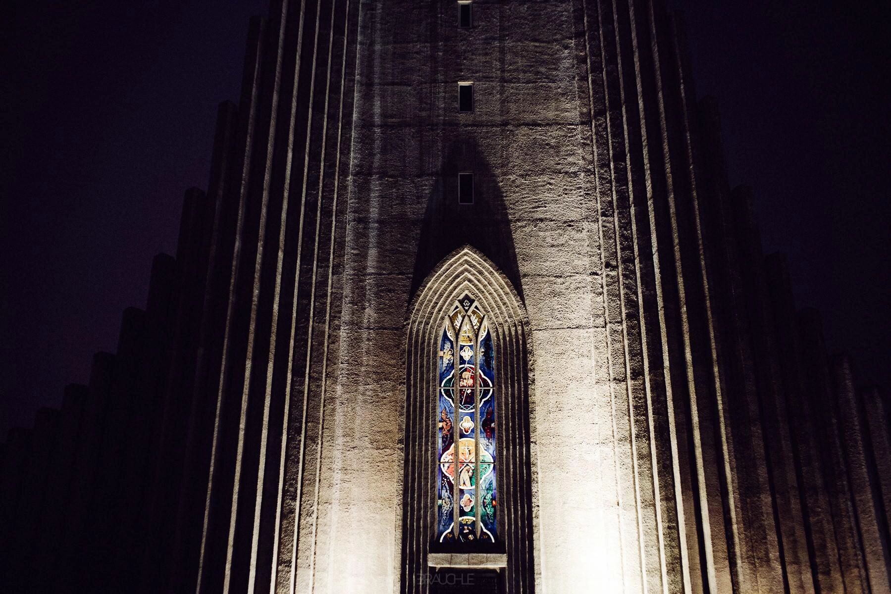 0005 iceland reykjavik hallgrimskirkja solfar sculpture - Islandia – Turismo en Reikiavik y Hallgrímskirkja
