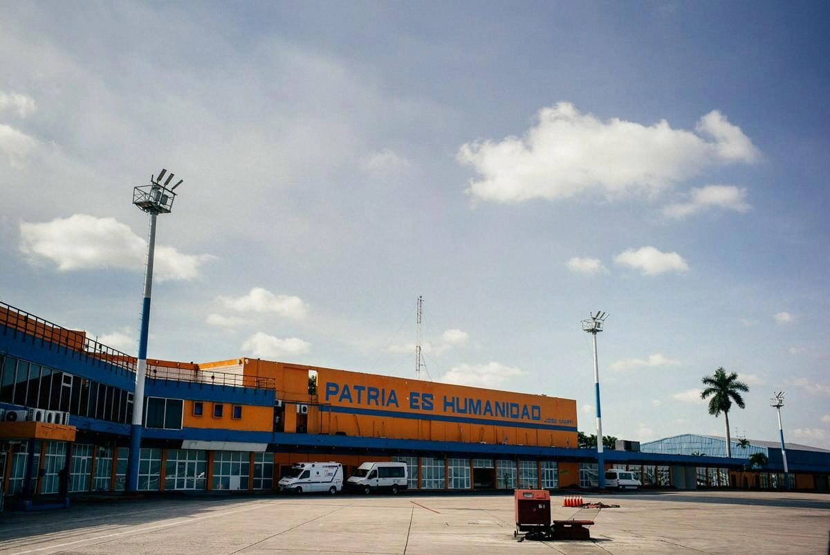001 havanna mietwagen holguin flug - Von Havanna nach Santiago de Cuba
