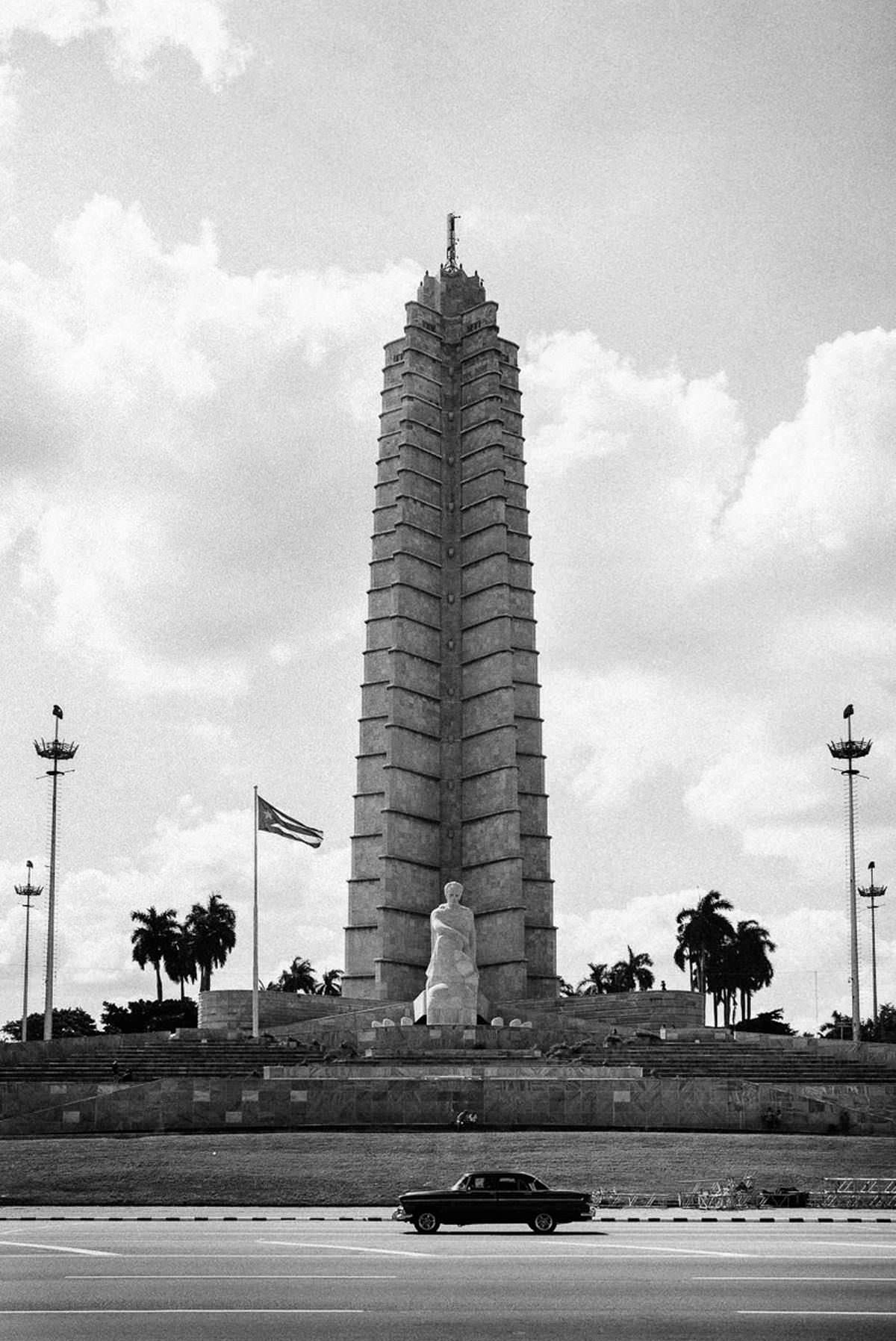 010 havanna kuba oldtimer 1 - Havanna Vedado, Revolution Plaza und der Cementerio Cristobal Colon