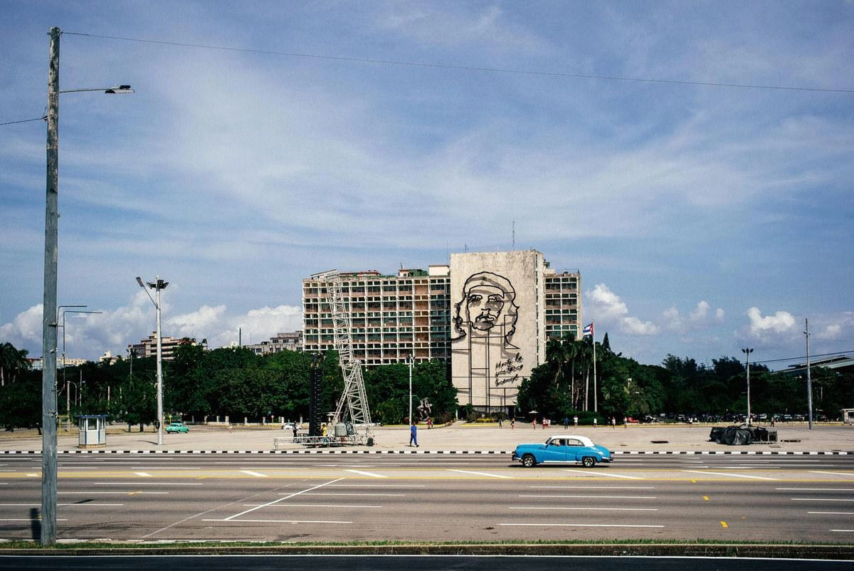 011 havanna kuba oldtimer 1 - Havanna Vedado, Revolution Plaza und der Cementerio Cristobal Colon