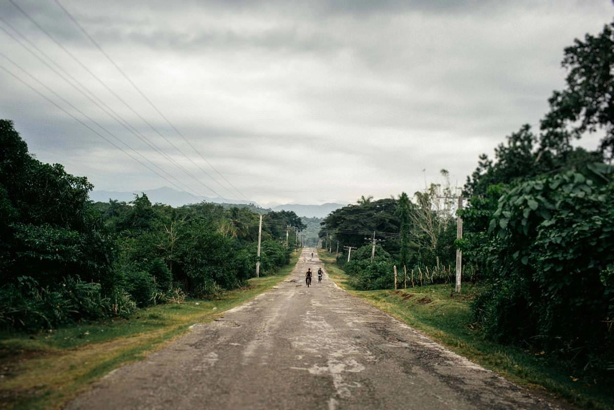 020 road sierra maestra santo domingo pilon - Weg in die Sierra Maestra nach Santo Domingo