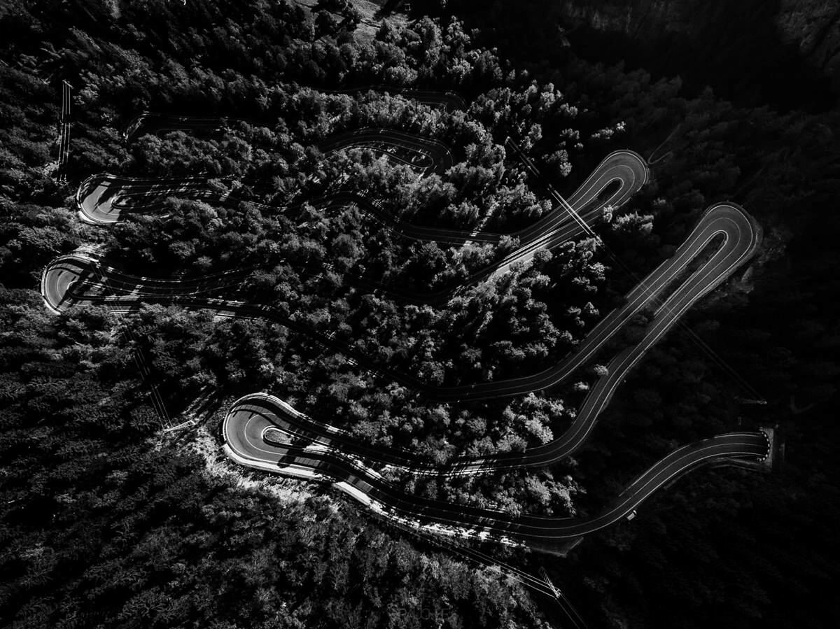 052 montblanc chamonix drone - Mont Blanc Roadtrip
