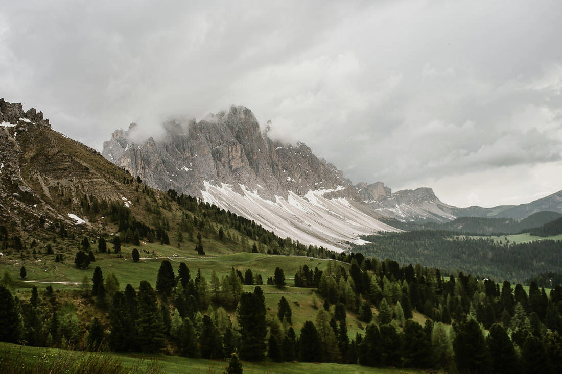 031 geislerspitzen dolomiten wandern - Wandern bei den Geislerspitzen (Dolomiten)