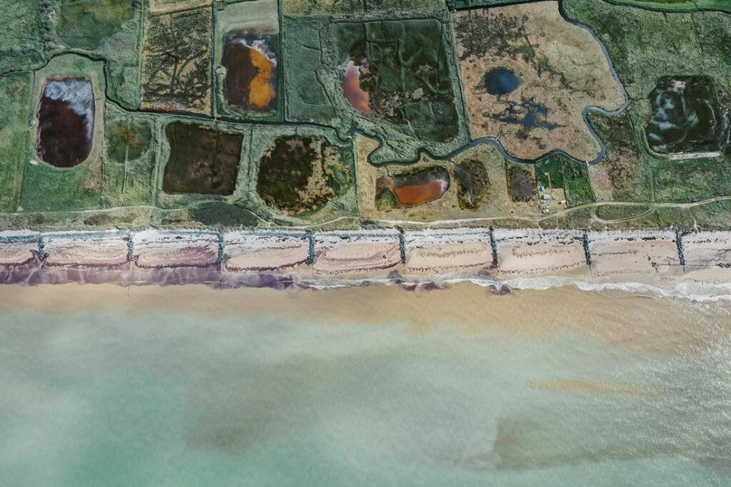 017 normandie drohne kueste austerfarmen 1024x683 - The Diversity of Normandy from Above 017 normandie drohne kueste austerfarmen 1024x683 - The Diversity of Normandy from Above