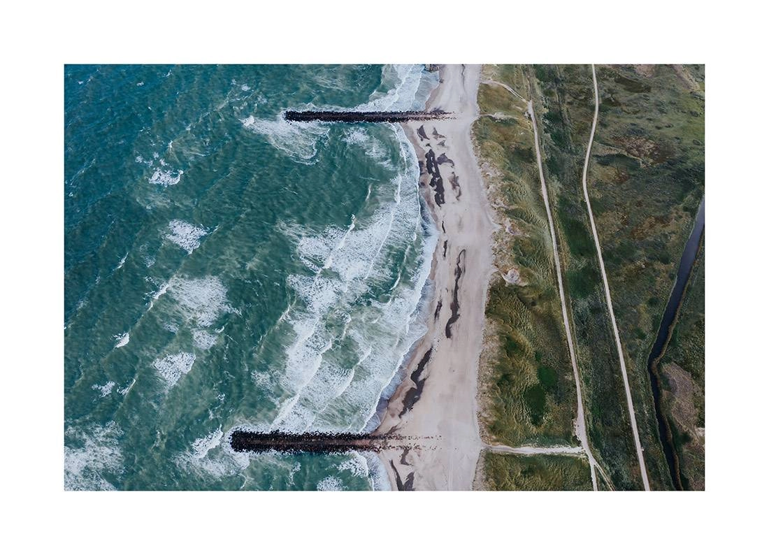 denmark i2v 0004 web - Dänemark 03 - Ruhiger weißer Sandstrand in Dänemark mit sanften Wellen