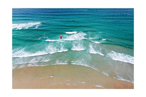 galizien i2v 0003 web 600x400 - Galizien 02 - Drohnenaufnahme eines Kitesurfers an der unberührten Küste Galiziens