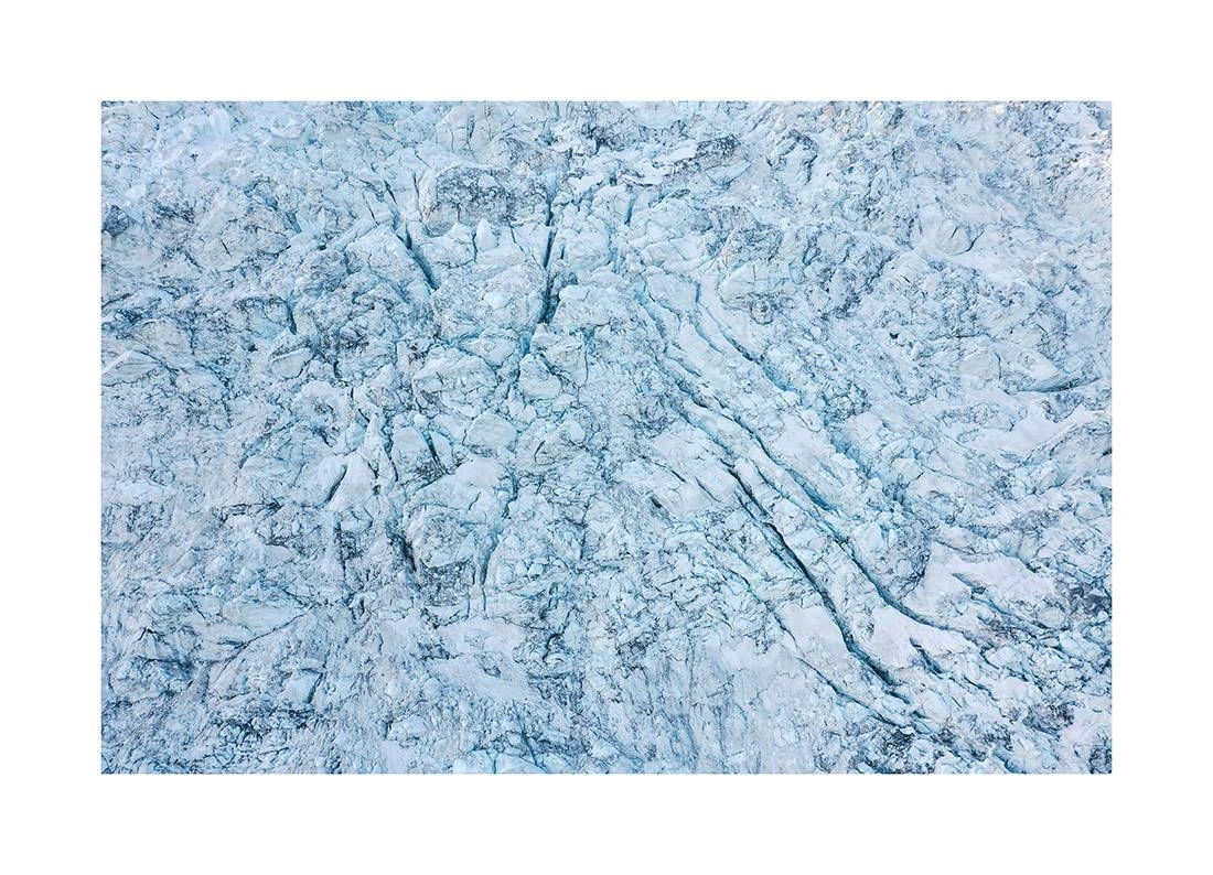 gletscher i2v 0006 web - Gletscher 06 - Drohnenperspektive der beeindruckenden Gletschermuster am Mont Blanc