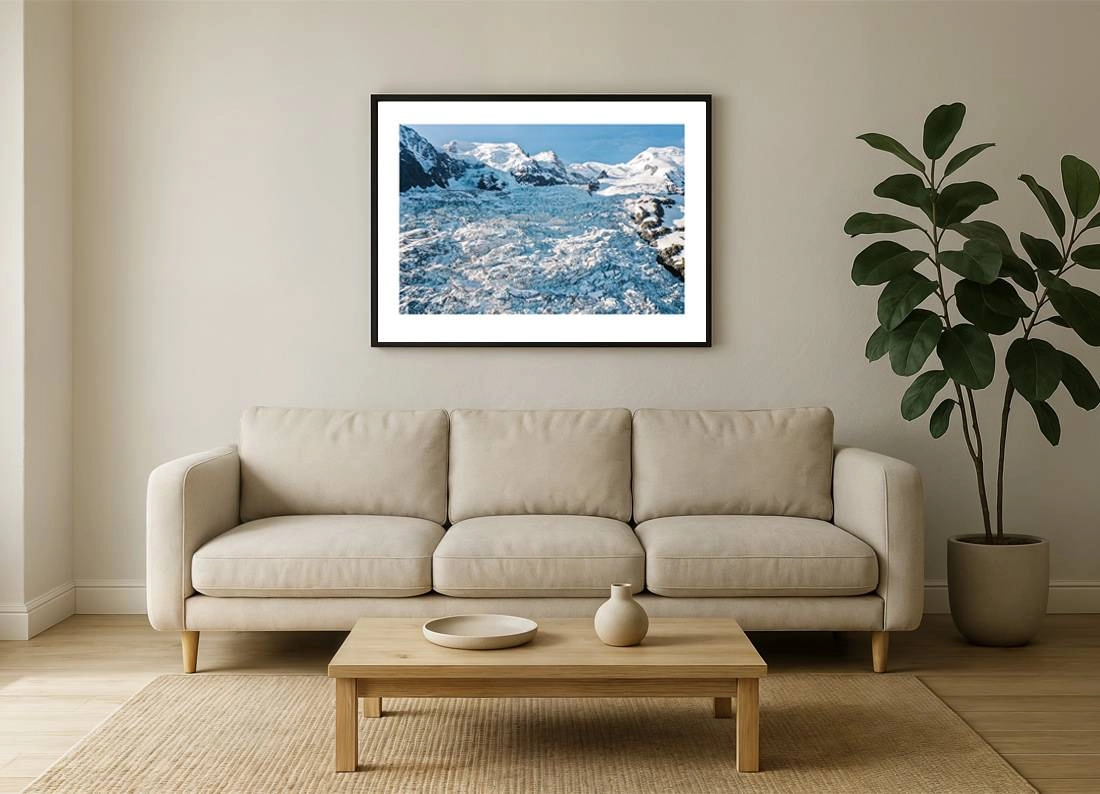 gletscher i2v 0007 wall - Gletscher 07 - Majestätischer Sonnenaufgang über dem Mont-Blanc-Gletscher – Eine aufsteigende vertikale Perspektive